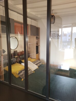 1 chambre, fer et planche à repasser, Wi-Fi, draps fournis