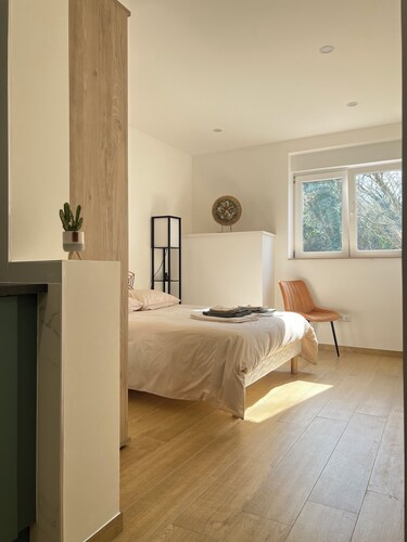 Oasis & charm in the heart of town