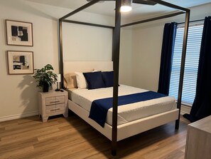 4 bedrooms, iron/ironing board, free WiFi, bed sheets