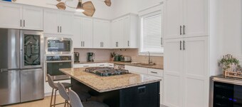 Barefoot And Brushstrokes-30A-Golf Cart-Heated Pool-Bikes-Beach gear