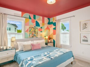 4 makuuhuonetta, työpöytä, silitysrauta/-lauta, ilmainen Wi-Fi