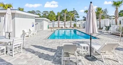 Barefoot And Brushstrokes-30A-Golf Cart-Heated Pool-Bikes-Beach gear