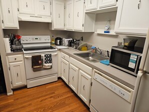 Private kitchen - Quiet Room near Washington, DC & Tysons Corner (McLean)