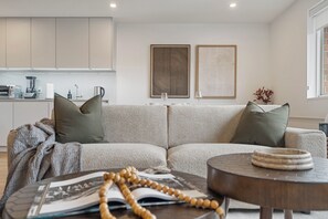 Interior - Elegant 1BR - 5 Min to DC & Georgetown - Gym (Arlington)