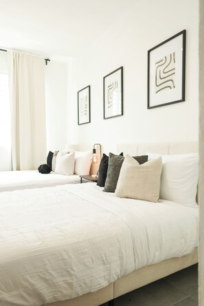 2 chambres, fer et planche à repasser, Wi-Fi, draps fournis