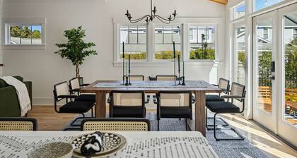 Southern Pines Stunner - secret reading nook! Walkable to Downtown