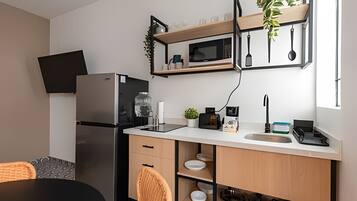 Fridge, microwave, coffee/tea maker, toaster