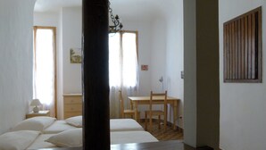 1 bedroom, WiFi (free), bed sheets - Natural Home (Firenze)