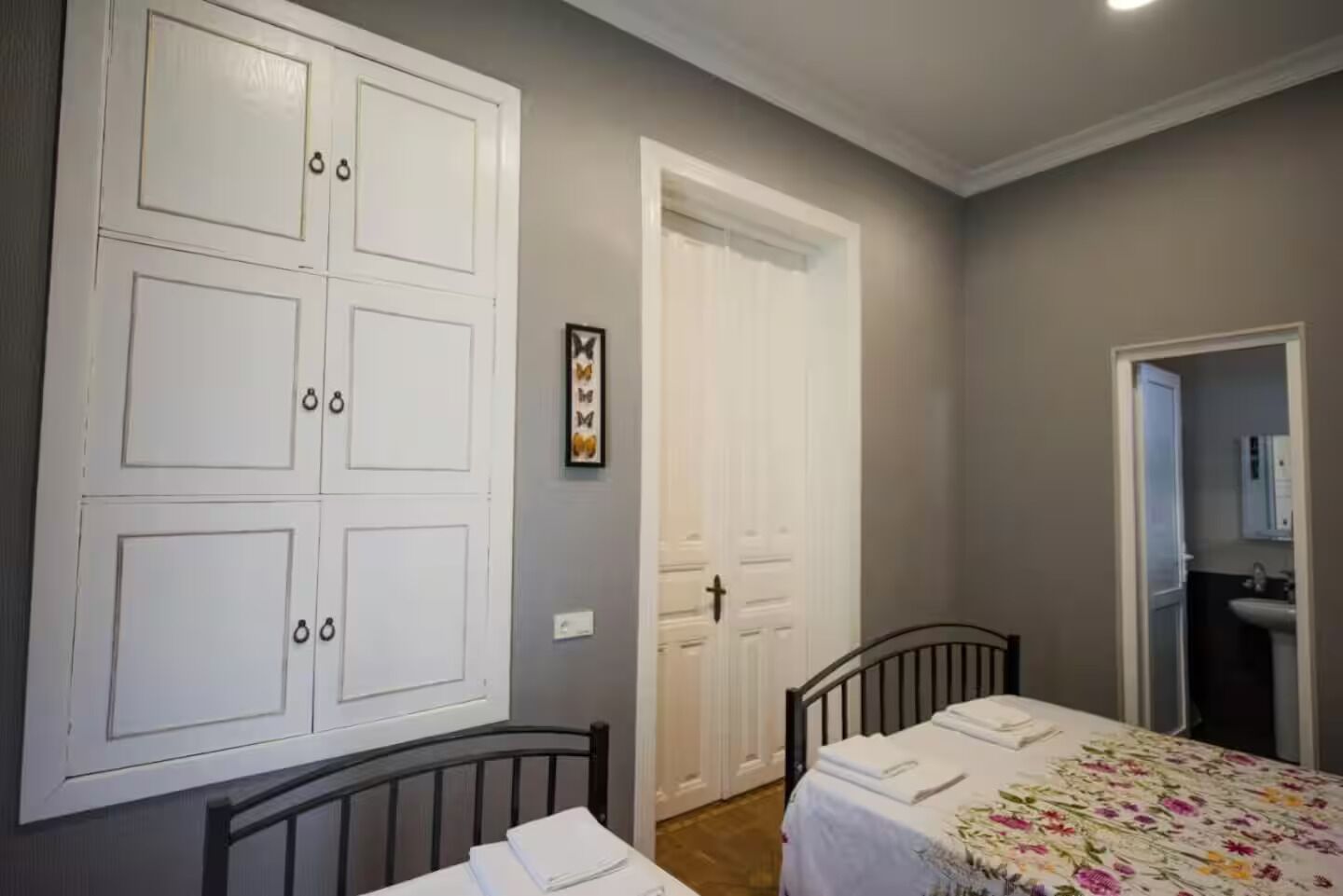 4 chambres, fer et planche à repasser, Wi-Fi gratuit, draps fournis