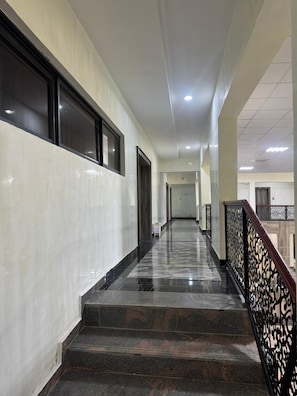 Hallway - Maryama Guest Palace (Bauchi)