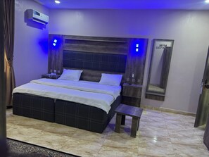 Executive Room | Desk, laptop workspace, free WiFi - Maryama Guest Palace (Bauchi)