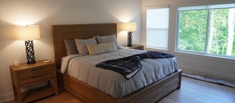 Experience the peace and beauty of Birdsong! Our beautiful home in Bella Vista.