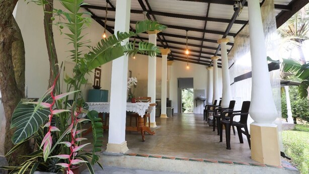 Front of property - Airport Green Villa (Andiambalama)