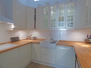 Microwave, stovetop, dishwasher