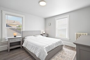 2 chambres, fer et planche à repasser, Wi-Fi, draps fournis