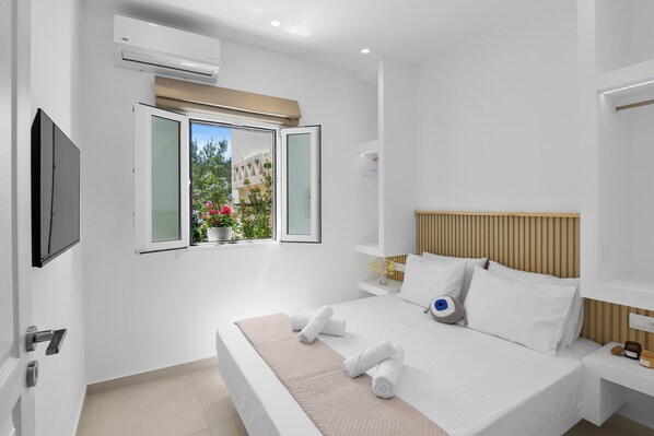2 bedrooms, iron/ironing board, free WiFi, bed sheets - Plori Suite 3 (Naousa Paros)