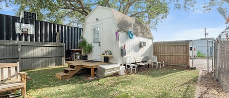 屋外ダイニングエリア