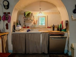 Réfrigérateur, four, plaque de cuisson, lave-vaisselle