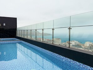 Pool - Beautiful & New 1BD Apt in Barranco  (Lima)