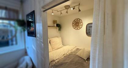 Stylish Beach Guesthouse – Romantic Stay Near Dunes & Sea