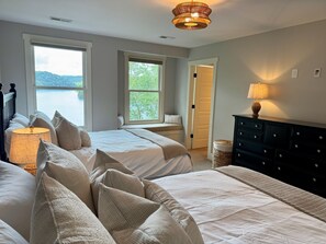 7 Schlafzimmer, Schreibtisch, Bügeleisen/Bügelbrett, kostenloses WLAN