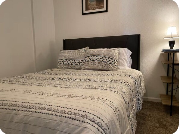 2 bedrooms, desk, free WiFi, bed sheets