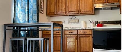 Microwave, oven, stovetop, coffee/tea maker