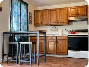 Microwave, oven, stovetop, coffee/tea maker