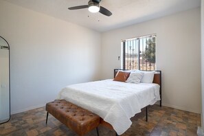 2 soveværelser, skrivebord, strygejern/strygebræt, gratis Wi-Fi