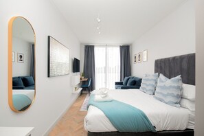 Ferros/tábuas de passar roupa, Wi-Fi, roupa de cama