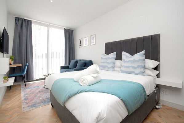 1 chambre, fer et planche à repasser, Wi-Fi, draps fournis