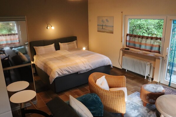 1 bedroom, WiFi, bed sheets