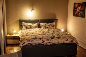 1 bedroom, WiFi, bed sheets