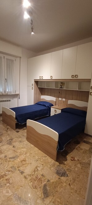 熨斗/熨衣板、WiFi、床单