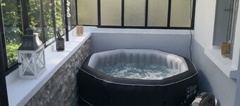 Small atypical country house with private SPA.