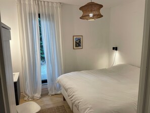 3 chambres, fer et planche Ă repasser, Wi-Fi, draps fournis
