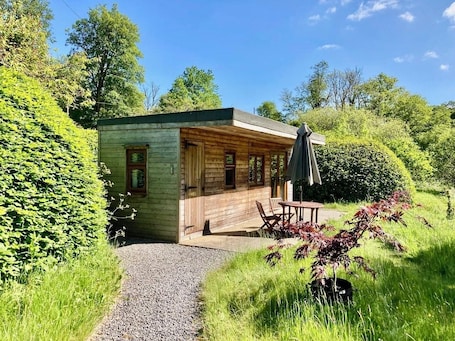 Exterior. Hot Tub Hideaway- The Nature’s Nook Retreat- Rural Carmarthen