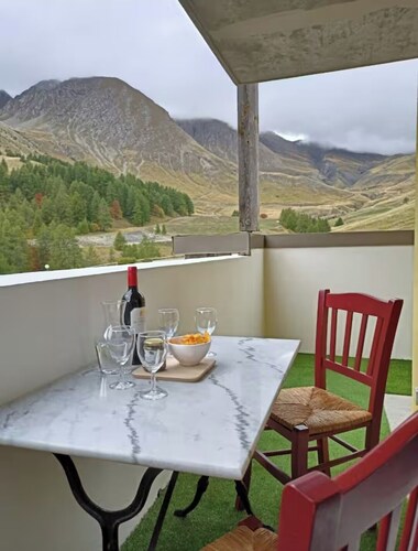 2 room apartment with panoramic mountain view