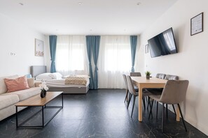 Apartemen Standar | Area keluarga | Lantai berpemanas dan kantor