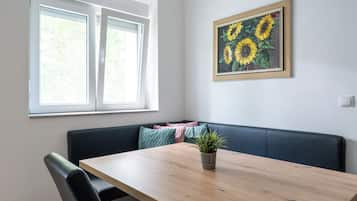 Comfort Apartment | In-room dining