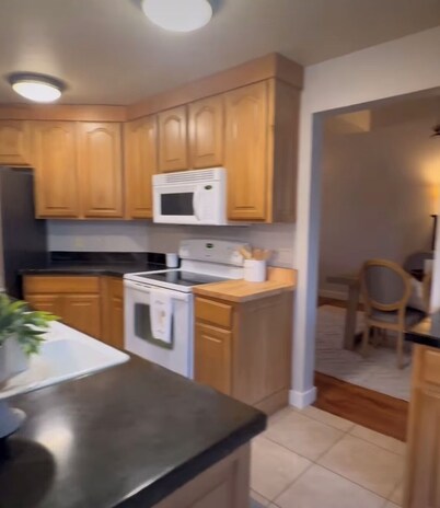 5 bedroom house in welcoming Hagerman close to the bike path and the river.