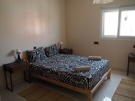 Family Room | Bathroom