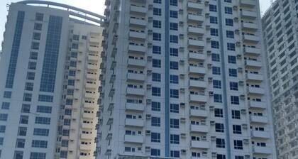 Studio Unit with Balcony in Manila