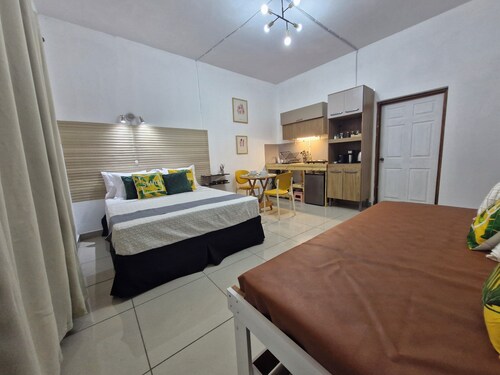 8 Beach Apartment with pool by Madrigera in La Libertad with WiFi, AC