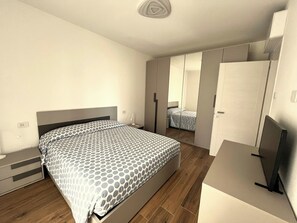 2 Schlafzimmer, Bügeleisen/Bügelbrett, WLAN