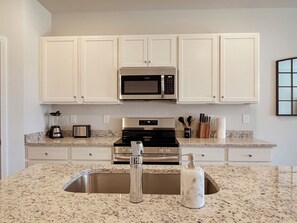 Private kitchen - Brand New Family-Friendly 3BR • Pool • Backyard (Myrtle Beach)