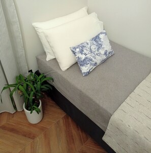 2 habitaciones, tabla de planchar con plancha y wifi gratis