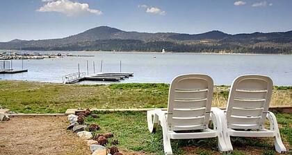 Lakefront Chalet with Beautiful Views and Easy Walk to the Village