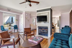 Smart TV, fireplace, video games, ping pong