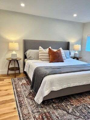 3 室のベッドルーム、アイロン / アイロン台、WiFi、ベッドシーツ